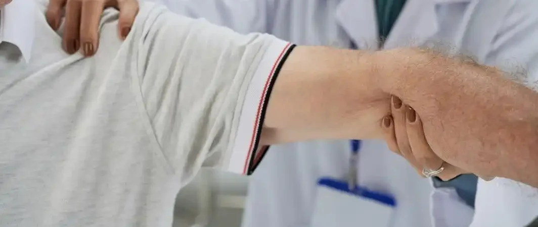 shoulder replacement operation